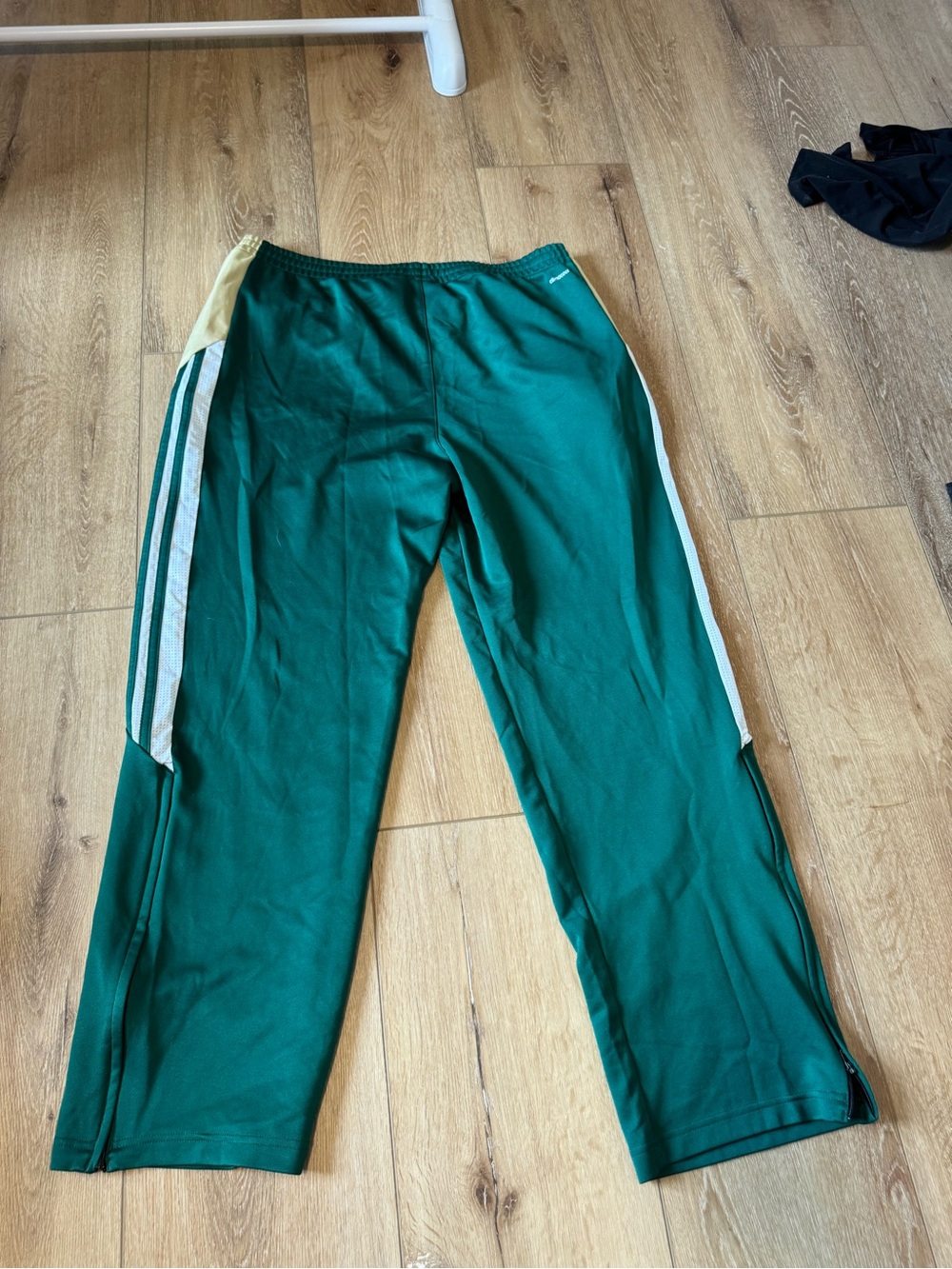 MENS ADIDAS PANTS SIZE XL GREEN GOLD WHITE CLIMACOOL - Picture 8 of 9
